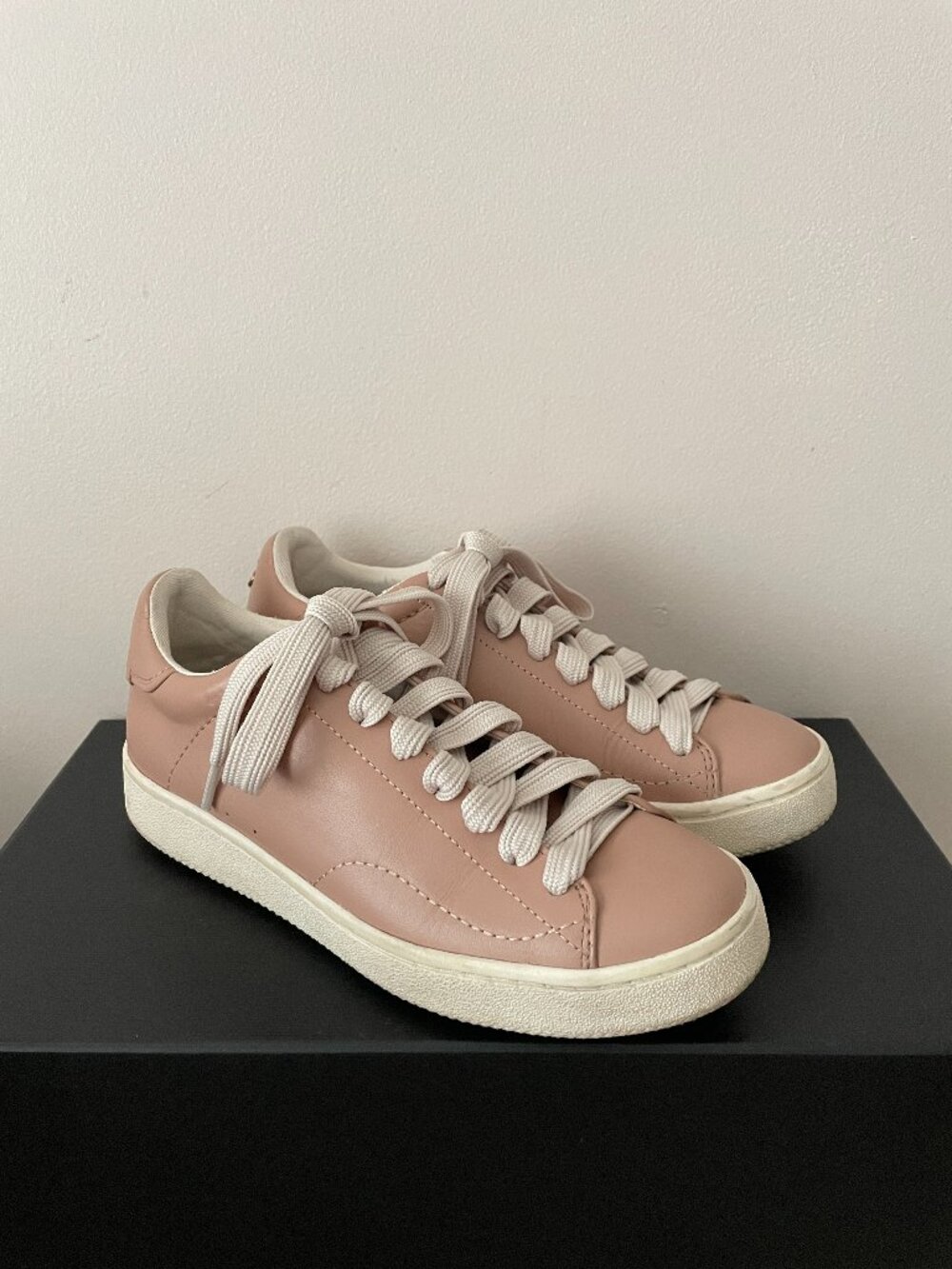 COACH Leather Lace Up Shoes Sneakers